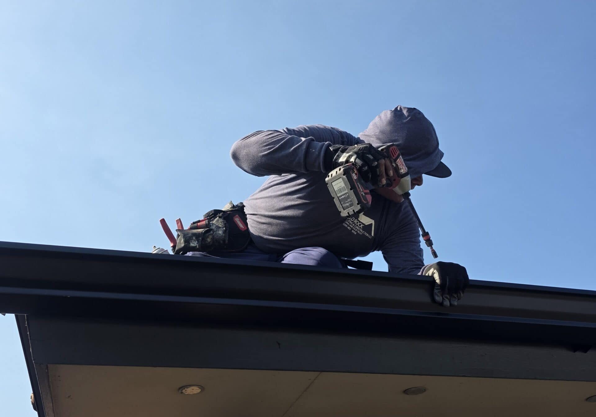 Roofing contractor in Bellevue